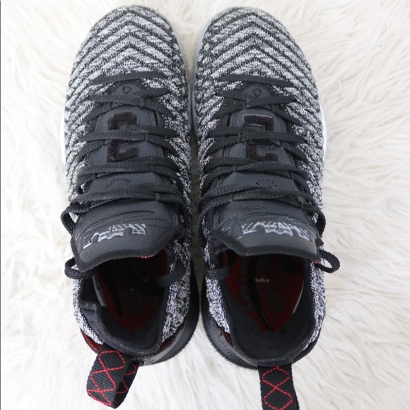 Nike Lebron 16s “Oreos” (Size 8 1/2US) - Picture 8 of 16